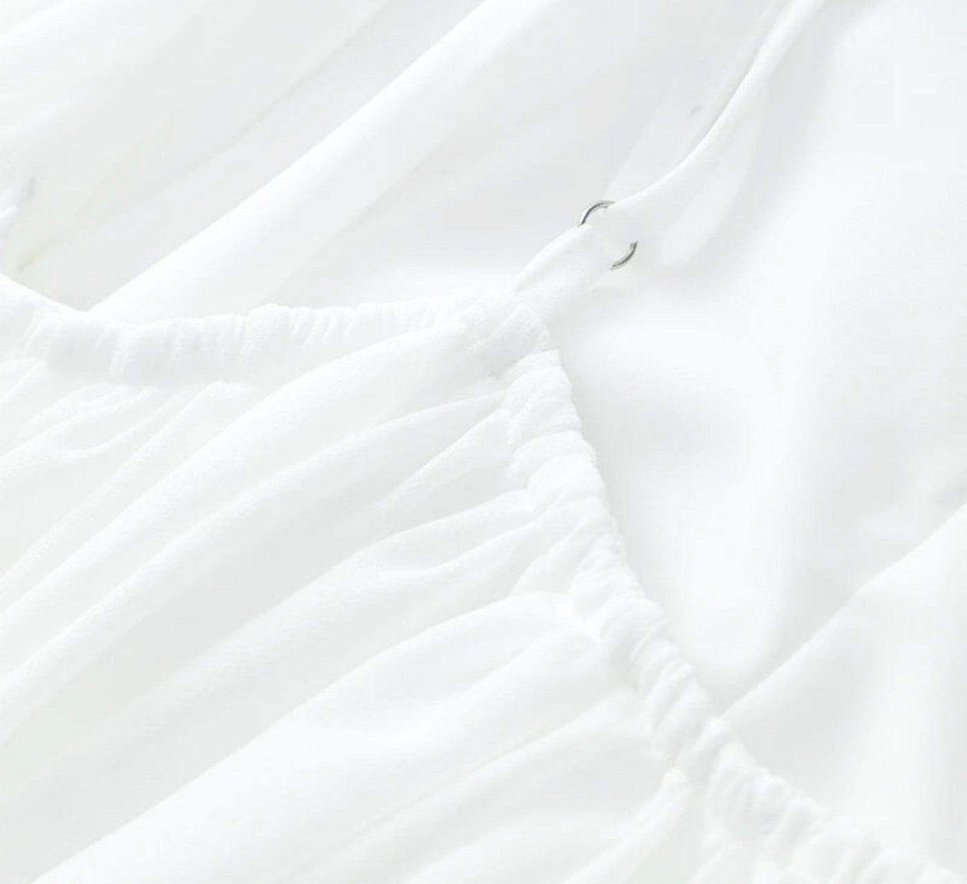 Mio™ | Elegante mini-jurk met blootgestelde rug